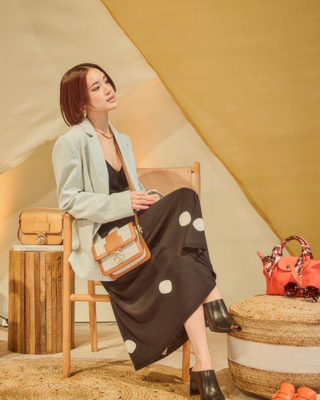 藤井夏恋さんのインスタグラム写真 - (藤井夏恋Instagram)「Longchamp Glamping 2023🏕🤍  ロンシャンの新作バッグ"BOX-TROT"と共に、 ロンシャンの2023年春夏コレクションの世界観が詰まった「グランピング」イベントに参加してきました♪  ゲームやワークショップと 楽しめるアクティビティーが充実していて まさにグランピングしてる気分になれたなぁ😌✨  新作バッグ"BOX-TROT"は どのシチュエーションにも合うデザインなので とっても使いやすいなと思いました👍  今年の夏、楽しみたいなー☀️💕  #LongchampGlamping #LongchampSS23 #ロンシャン @longchamp  #pr」3月26日 21時37分 - fujiikaren_official
