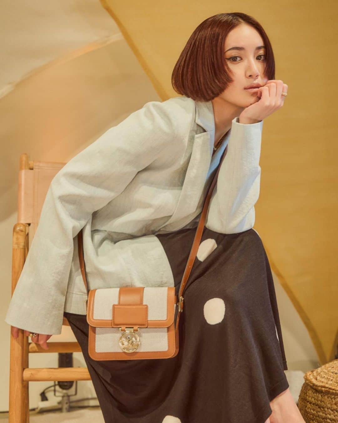 藤井夏恋さんのインスタグラム写真 - (藤井夏恋Instagram)「Longchamp Glamping 2023🏕🤍  ロンシャンの新作バッグ"BOX-TROT"と共に、 ロンシャンの2023年春夏コレクションの世界観が詰まった「グランピング」イベントに参加してきました♪  ゲームやワークショップと 楽しめるアクティビティーが充実していて まさにグランピングしてる気分になれたなぁ😌✨  新作バッグ"BOX-TROT"は どのシチュエーションにも合うデザインなので とっても使いやすいなと思いました👍  今年の夏、楽しみたいなー☀️💕  #LongchampGlamping #LongchampSS23 #ロンシャン @longchamp  #pr」3月26日 21時37分 - fujiikaren_official