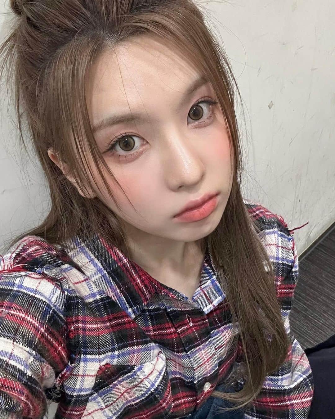 NMIXXさんのインスタグラム写真 - (NMIXXInstagram)「Love me🥺🫶💦  #NSWER #Lovemelikethis #솔스타그램 #NMIXX #엔믹스 #BAE #배이」3月27日 22時13分 - nmixx_official