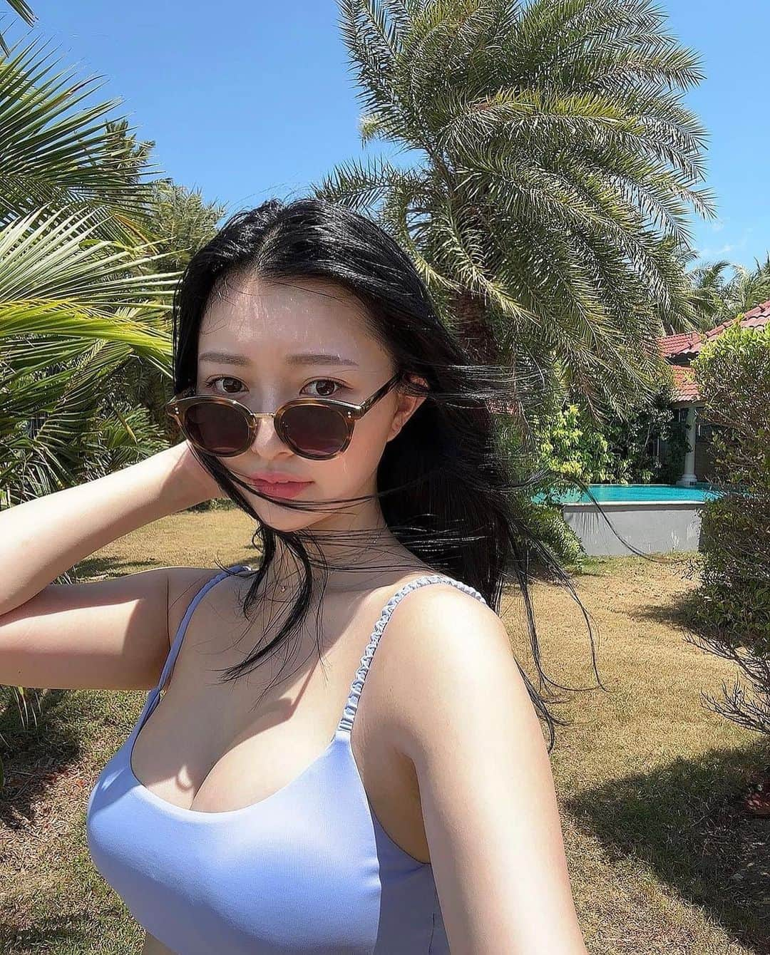 美女美容事情さんのインスタグラム写真 - (美女美容事情Instagram)「《美しすぎるビキニ女子🏝️☀️》⁠ *⠀⠀⠀⠀⠀⠀⁠⠀⁠⠀⁠⠀⁠⠀⁠ 今回ご紹介させて頂きますのは!!👀❤️⁠⠀⁠⠀⁠⠀⁠⠀⁠ 橋本萌花さん<@moca.gram> の素敵なお写真📸⠀⁠⠀⁠⠀⁠ *⠀⁠ 自然が豊で最高なロケーションですね😊💕 サングラスも似合ってて可愛いです🕶️✨⠀⠀⠀⁠⠀⁠⠀⁠⠀⁠⠀⁠ *⠀⁠⠀⁠⠀⁠⠀⁠⠀⁠ 橋本萌花さん<@moca.gram> 素敵な投稿をありがとうございました☺️📸✨⠀⁠ 橋本萌花さんのアカウントには他にも素晴らしい投稿が沢山ありますので是非覗いてみてくださいね💁‍♀️💙⁠ ⁠ ⠀⠀⁠⠀⁠⠀⁠⠀⁠ △▼△▼△▼△▼△▼△▼△▼△▼△▼ ⁠⠀⁠⠀⁠⠀⁠ ❤️🧡💛「ビジョビ (美女美容事情)」💚💙💜⠀⠀⠀⠀⠀⠀⠀⠀⠀⠀⠀⠀⠀⠀⁠⠀⁠⠀⁠⠀⁠⠀⁠⠀⁠ 👇掲載ご希望の方は👇⠀⠀⠀⠀⠀⠀⠀⠀⠀⠀⠀⠀⠀⠀⠀⁠⠀⁠⠀⁠⠀⁠⠀⁠⠀⁠ @b_b_j.jタグ付けと🖤 #ビジョビ ⁠⠀⁠ 🖤タグ付けお願いします⠀⠀⠀⠀⠀⠀⠀⠀⠀⠀⠀⠀⠀⠀⠀⁠⠀⁠⠀⁠⠀⁠⠀⁠⠀⁠ △▼△▼△▼△▼△▼△▼△▼△▼△▼ ⁠⠀⁠ #美女#美人#ビキニ#水着女子 #青空#スタイル抜群#美ボディ #インスタ美女#インスタ美人」3月28日 18時00分 - b_b_j.j