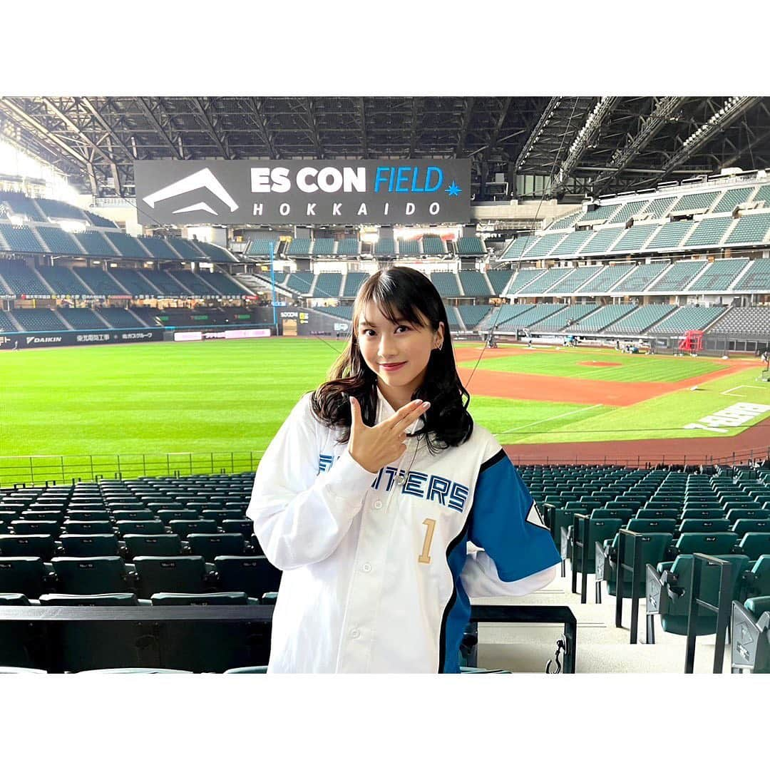 牧野真莉愛さんのインスタグラム写真 - (牧野真莉愛Instagram)「♡ ♡ ✨🐻🐻⚾️OPENING GAMES 2023⚾️🐿🦊✨ 2023.3.30🌈ES CON FIELD HOKKAIDO ♡ ♡  #LOVE新庄 ❤️✨ #北海道日本ハムファイターズ 💖 #lovefighters 🐻🐻🐿🦊 #モーニング娘23 #morningmusume23 #牧野真莉愛」4月1日 2時49分 - maria_makino.official