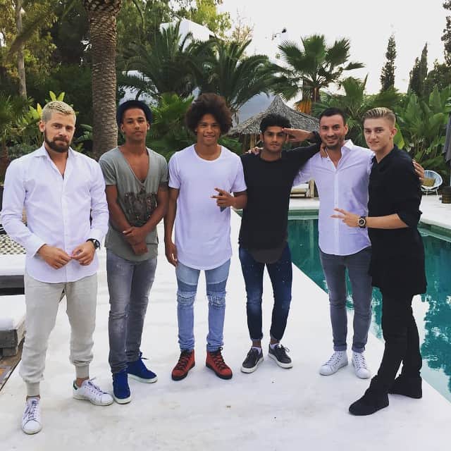 シナン・クルトのインスタグラム：「Crew 🔥」