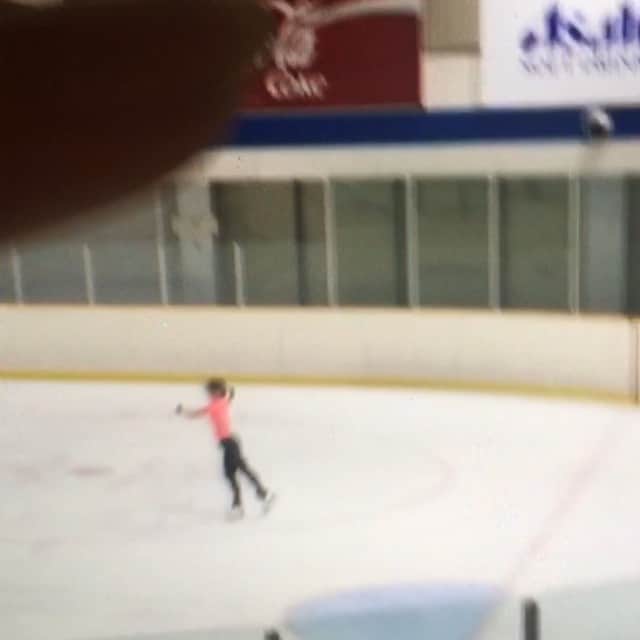 のインスタグラム：「初めてサルコで片手上げした！」