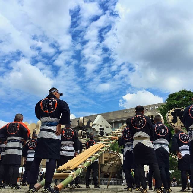 kazumaのインスタグラム：「* * 「江戸消防慰霊祭」 * * スタンバイをしている頭の後ろ姿をパチり📷 * * Location:Asakusa,Tokyo🇯🇵 Camera:iPhone6plus * * #浅草ら部 * * @igersjp #日本の魅力部門エントリー」