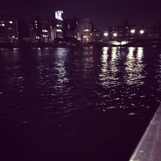 稲葉剛さんのインスタグラム写真 - (稲葉剛Instagram)「今日の夜回りは両国駅出発。隅田川沿いを歩いています。」5月25日 19時59分 - inabatsuyoshi