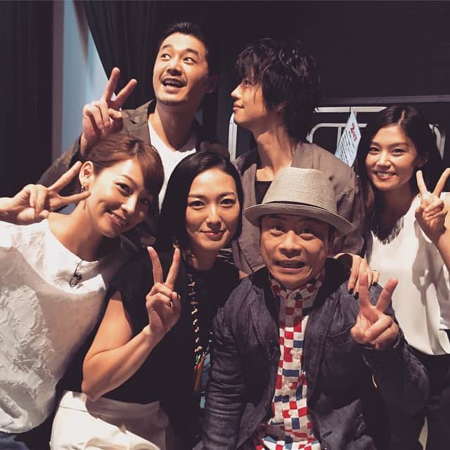 のインスタグラム：「板谷さんも載せてたけど❤️私も載せちゃお😍楽しいお仕事でした✨✨」