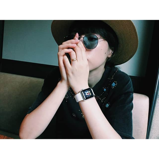 仲里依紗さんのインスタグラム写真 - (仲里依紗Instagram)「いい大人になってきたので腕時計はじめました⌚️ #AppleWatch #⌚️」5月30日 12時09分 - riisa1018naka