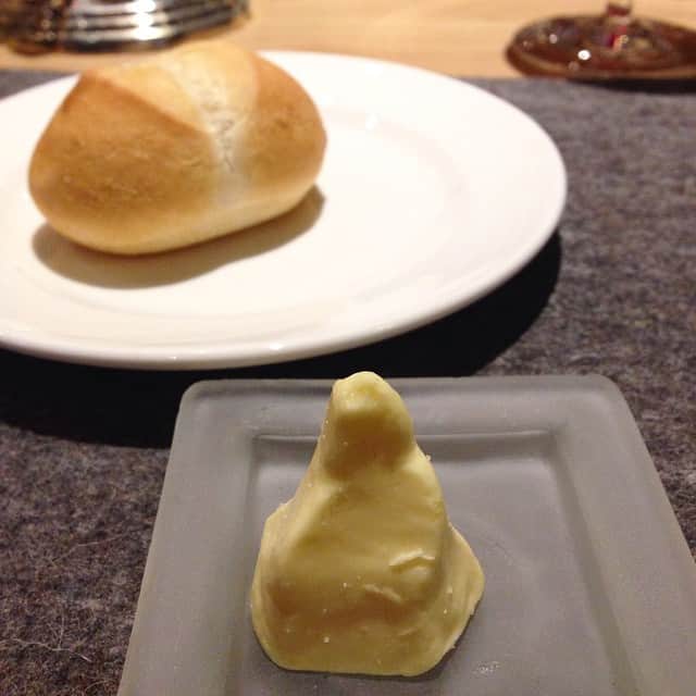 加藤紀子のインスタグラム：「まさかのバターがマッターホルン。さすがスイス✨」