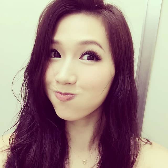 佐山愛のインスタグラム：「これから2店舗目！ソフマップ！！ よろしくちゃーん❤️ #MOODYZ #イベント」