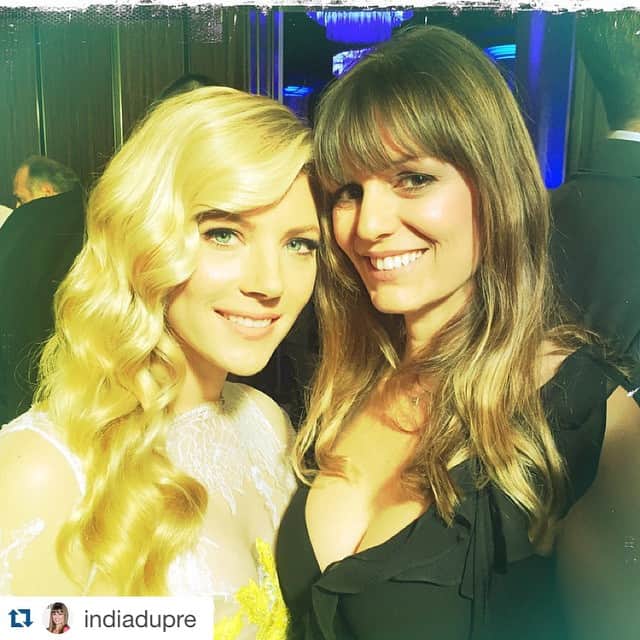 キャサリン・ウィニックのインスタグラム：「#Repost @indiadupre with @repostapp. ・・・ Go Katheryn! #criticschoiceawards」