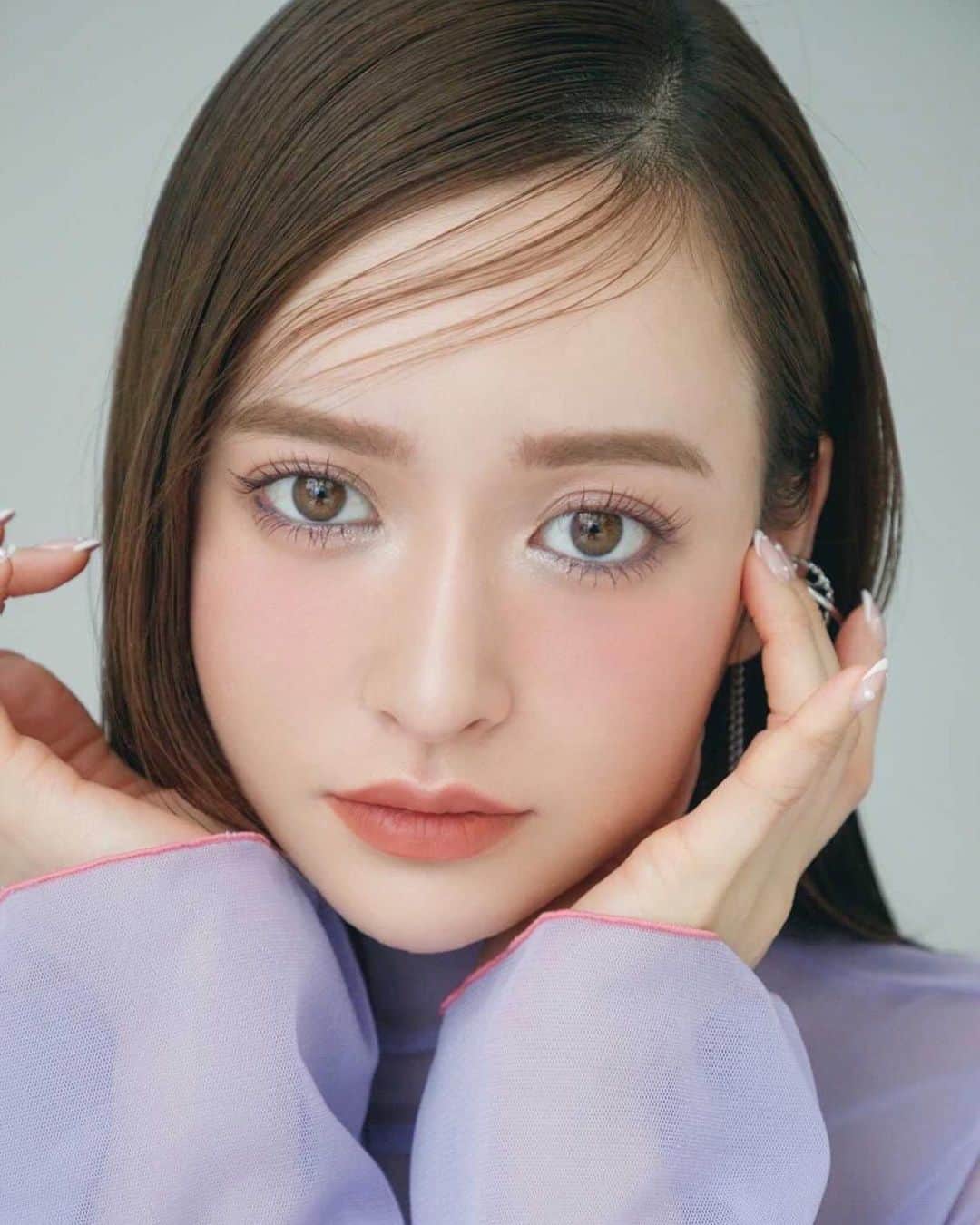 野崎萌香さんのインスタグラム写真 - (野崎萌香Instagram)「🌸💜🐈.  @vocemagazine  @kyoheisasamoto @yuichi_sakakibara  #makeup」3月16日 13時56分 - moeka_nozaki