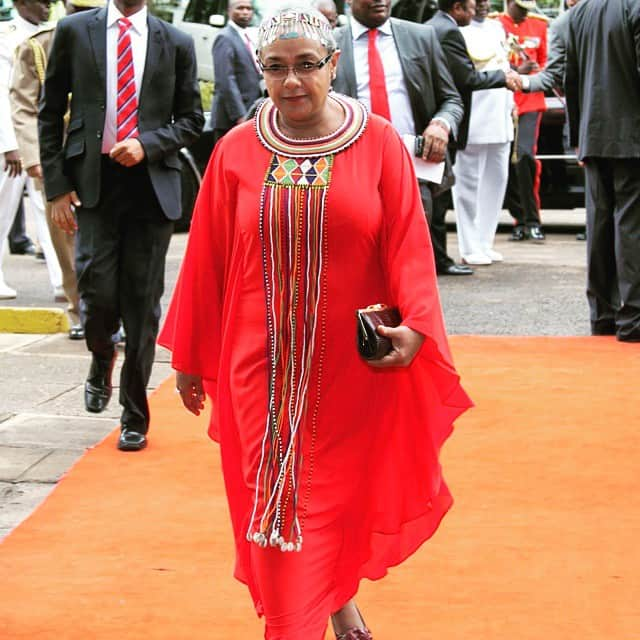 ウフル・ケニヤッタのインスタグラム：「My beautiful wife and Mother to my Children. H. E. Margaret Kenyatta」