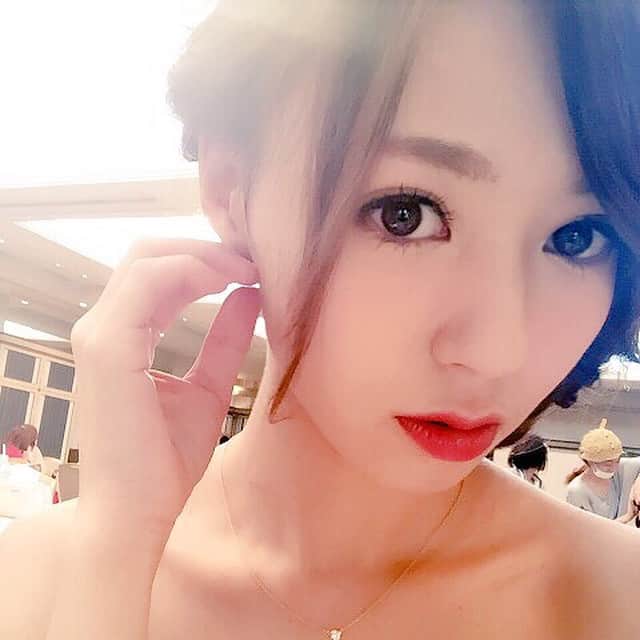希志あいののインスタグラム：「赤リップ♡ #rip#red」