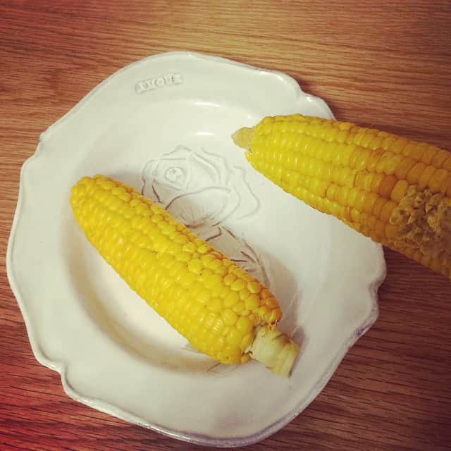 笛木優子のインスタグラム：「モロコシ おいすぃー！🌽😚🌙」