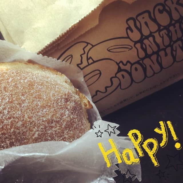 矢代梢さんのインスタグラム写真 - (矢代梢Instagram)「ドーナツの差し入れ♡ #jackinthedonuts #ドーナツ #happy #この時間に食べちゃうもんね #甘いもの苦手なんですとか言ってみたい」6月9日 23時26分 - kozue_yashiro