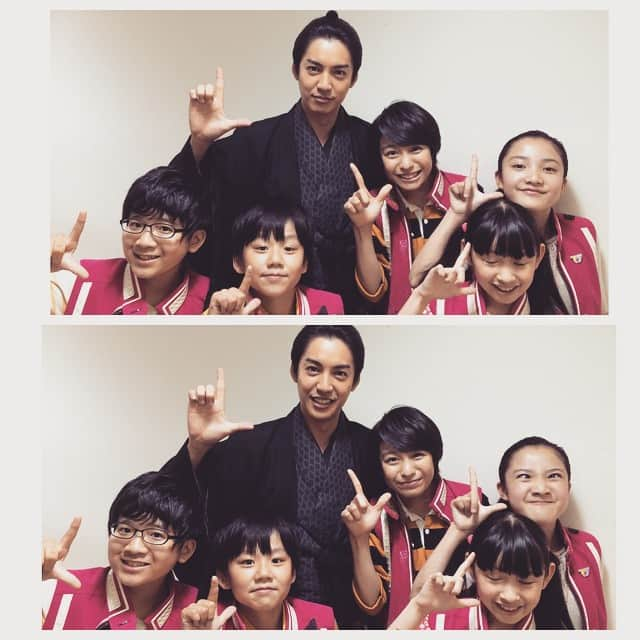 大野拓朗さんのインスタグラム写真 - (大野拓朗Instagram)「ちょっ、カレン！両方とも目つぶってる！！笑  #NHK #レッツ天才てれびくん  #天てれ」6月11日 22時56分 - takuro.ohno