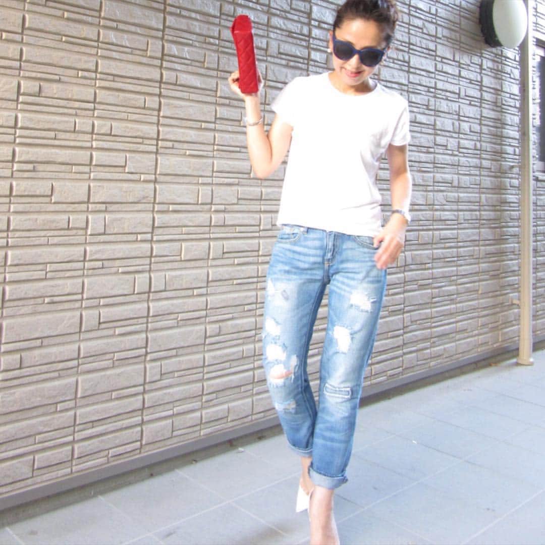 bemiのインスタグラム：「今日のワタシ☺︎ 暑かった〜☀️ #fashion#coordinate#CHANEL」