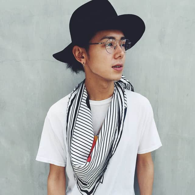 MYKITA SHOP TOKYOさんのインスタグラム写真 - (MYKITA SHOP TOKYOInstagram)「MASAHIRO'S PICK: Silver frame is a perfect match for his sophisticated look. MYKITA + Maison Margiela "MMESSE005" is now available.  MasahiroさんがピックしたのはMYKITA + Maison Margiela "MMESSE005"です。彼の洗練された雰囲気にシルバーフレームが映えますね。 #MYKITA #mykitaofficial #mykitashoptokyo #mykitashoptokyosnap #mykitamargiela #maisonmargiela #マイキータ #マルジェラ」7月10日 17時00分 - mykitashopsjapan