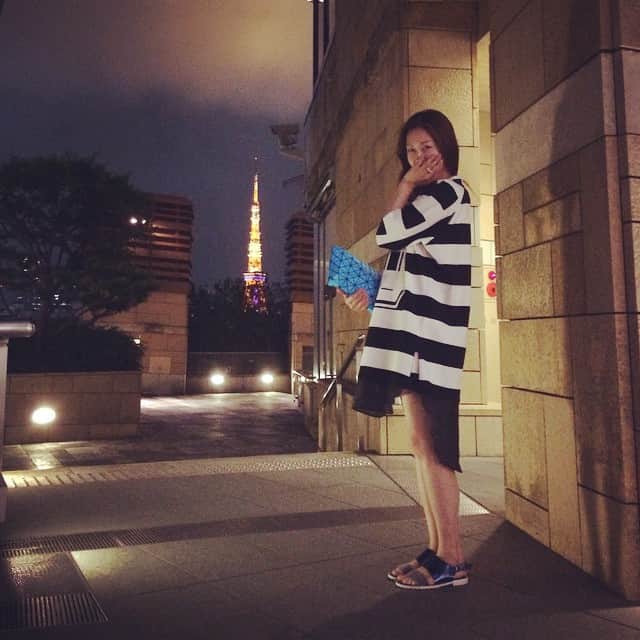 笛木優子のインスタグラム：「久々、お友達とディナーしやした🌟👍東京タワーがやけに綺麗に見えた夜🗼✨」