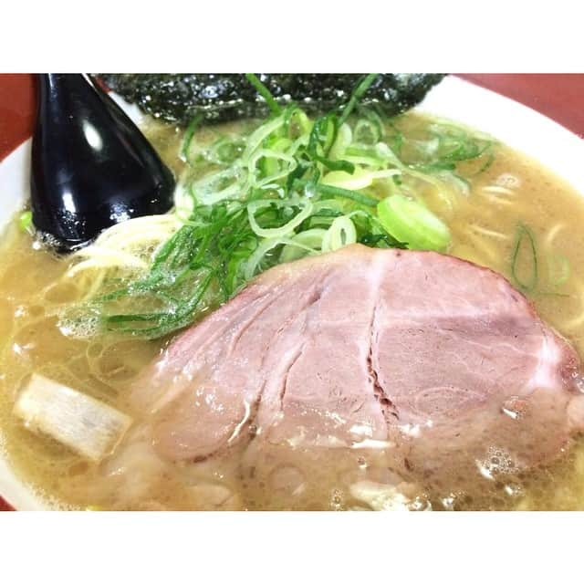 Washoku (和食) Japanese Foodさんのインスタグラム写真 - (Washoku (和食) Japanese FoodInstagram)「This #tonkotsu #ramen uses a thick soup, and its big #roasted #pork and hard thin #noodles make it very #special. It is not very well-known by tourists, but we very much #recommend it to you! Photo : Paimen #Nakameguro-ten 百麺（ぱいめん）中目黒店  #washoku #Japan #japanesefood  #Tokyo #broth #amazing #soup #ラーメン #和食 #東京 #とんこつ #nofilter」6月18日 15時17分 - washoku_japanesefood