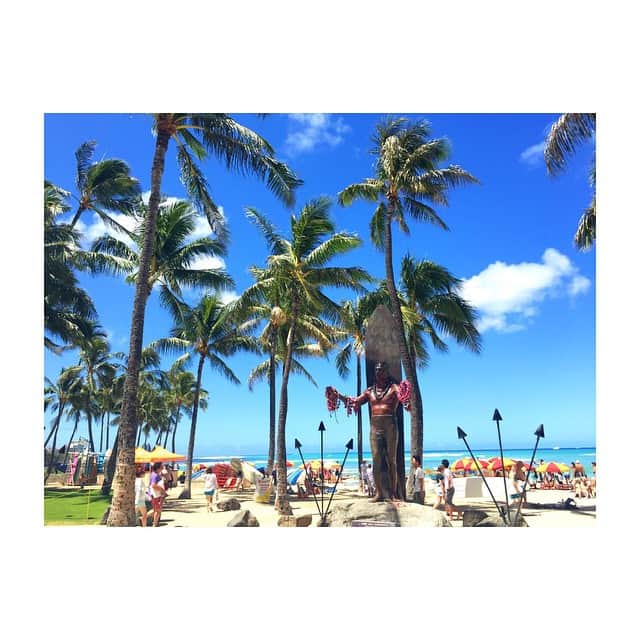 スミス楓さんのインスタグラム写真 - (スミス楓Instagram)「* gm😎☀️💘 今日も天気よくてさいこー😝✌️❤️ #honolulu#hawaii#waikiki#beach」6月21日 6時54分 - kaede_929