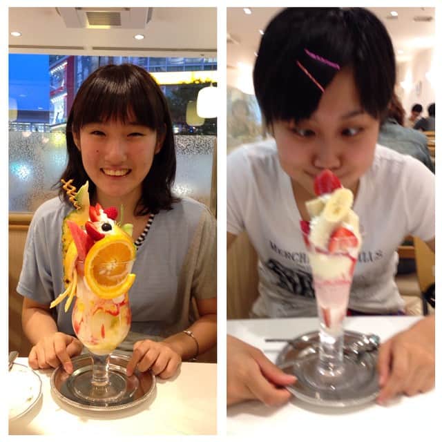加藤美優のインスタグラム：「ヒットと渋谷🎵 西村フルーツパーラーで超特大のパフェ食べた🌟」