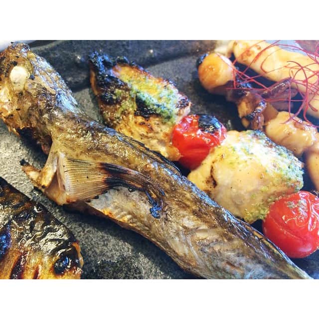 Washoku (和食) Japanese Foodのインスタグラム：「This looks very similar to #yakitori, but is actually called '#uokushi', which means #fish #skewers. Slices of fish are put on skewers and #grilled, before being consumed. These are very easy and #enjoyable to #eat. Photo: Uokushi Sakura Saku Jinbocho  #japanesefood #Japan #japanese #food #washoku #和食 #日本 #うおくし #nofilter」