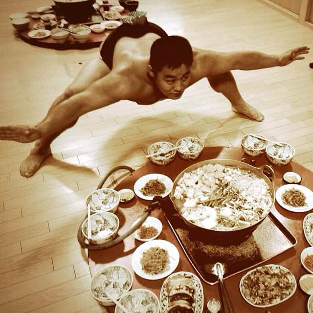 あかつさんのインスタグラム写真 - (あかつInstagram)「お気に入りの1枚！ 最近instagramのアイコンに採用しましたっ！  #不知火型 #相撲 #横綱土俵入り #ちゃんこ」6月26日 13時26分 - akatsu_sumo