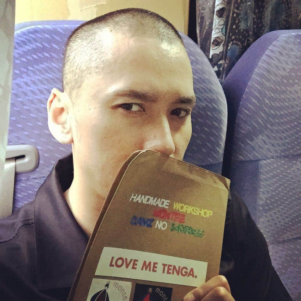 のインスタグラム：「ドラマの撮影終了！ 楽しい現場だった(^^) 台本カバーにはLOVE ME TENGAのステッカー（笑）」
