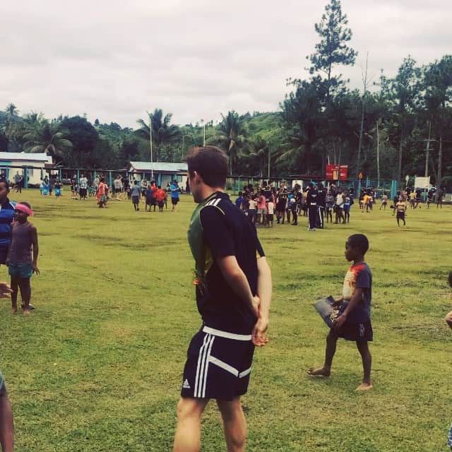 のインスタグラム：「@WgtnPhoenixFC: Thanks Ratu Filise Memorial School for letting us drop in for a kick around  #nixontour #Fiji⚽️ 🏃」