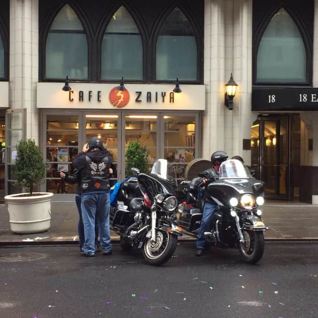 東小雪のインスタグラム：「ニューヨークシティプライド。これがあの有名なダイクス・オン・バイクス！ #nycpride #HAPPYPRIDE」