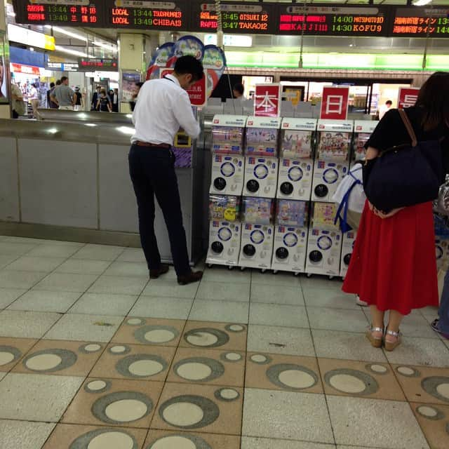 加藤美優さんのインスタグラム写真 - (加藤美優Instagram)「新宿駅でガチャガチャのフェア的なやつやってた！🌟」6月30日 13時45分 - miyu.taylor