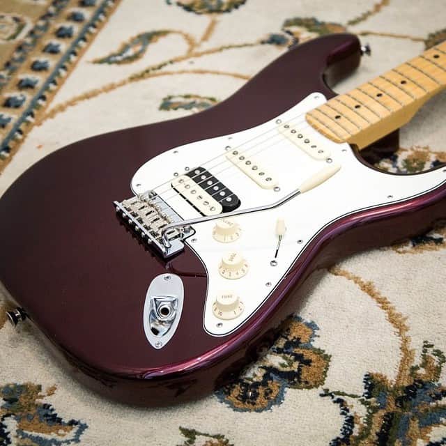 Fender Guitarさんのインスタグラム写真 - (Fender GuitarInstagram)「How about an #AmericanStandard #Stratocaster HSS Shawbucker in Bordeaux Metallic? http://bit.ly/1L5mx66  Photo: Eric Fairchild」7月4日 3時31分 - fender