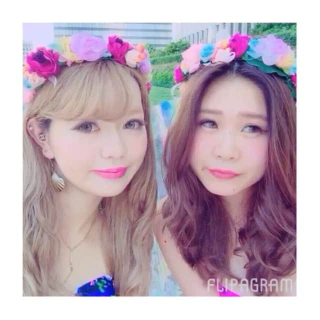 YOKOのインスタグラム：「Summer🌞🌈💕 *  #この後スッピンになるくらい潜りまくった #まぁ軽く現実逃避なう #テスト終われば広島テスト終われば広島 #summer#pool#girls#flower#twins」