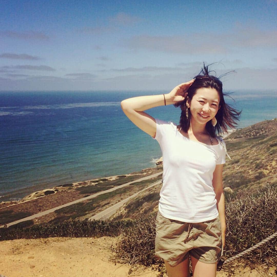 吉田沙織のインスタグラム：「8月！太陽の季節だー＼(^^)／ #sandiego」
