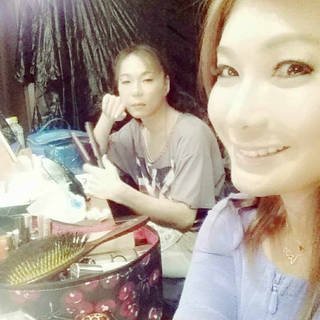 はるな愛さんのインスタグラム写真 - (はるな愛Instagram)「#ミッツマングローブ#メイク中#最近一緒だよ。#かわいいみっつ」8月4日 6時34分 - aiharuna_official
