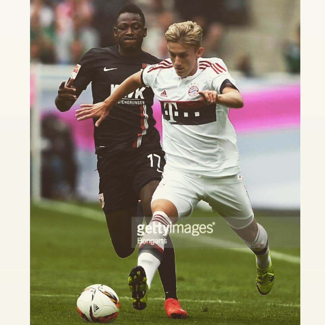 シナン・クルトのインスタグラム：「@fcbayern」