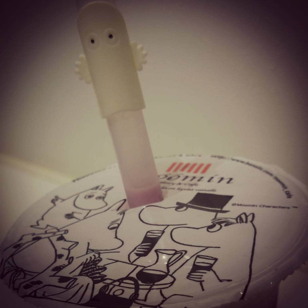 花井美理さんのインスタグラム写真 - (花井美理Instagram)「#nyoronyoro #moomin  #drink #ニョロニョロのたね #ムーミン 大好き」7月13日 20時26分 - miri_hanai