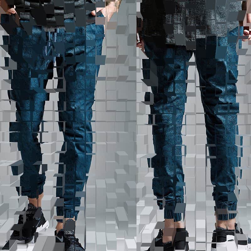 モダンアミューズメントのインスタグラム：「New Joggers are in. Decode this pair by clicking the link in our bio. Only available @PacSun #ModernAmusement #FollowTheCrow 🌊」