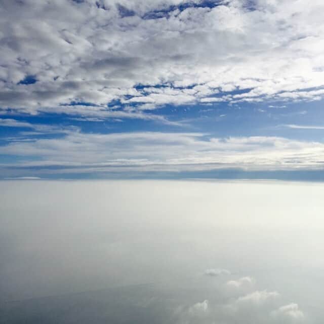 ソン・イェジンさんのインスタグラム写真 - (ソン・イェジンInstagram)「하늘.구름.#이순간.☁️」7月19日 19時16分 - yejinhand