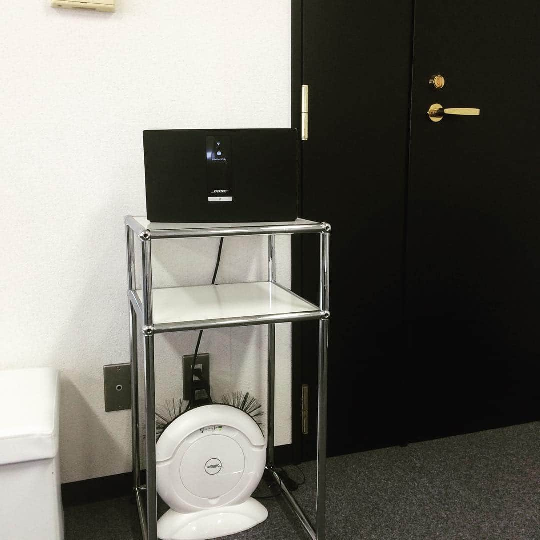 NINE SENSE Inc.さんのインスタグラム写真 - (NINE SENSE Inc.Instagram)「会社エントランス脇。Bose のSoundTouch music systemで社内にはChill系musicが流れてます」7月21日 16時25分 - ninesense