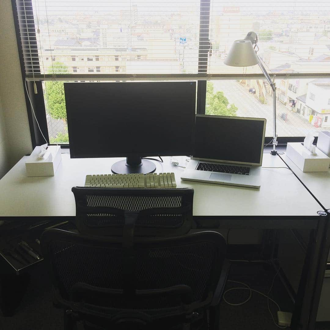 NINE SENSE Inc.さんのインスタグラム写真 - (NINE SENSE Inc.Instagram)「USM haller table & Ergo human chair for our team」7月21日 16時37分 - ninesense