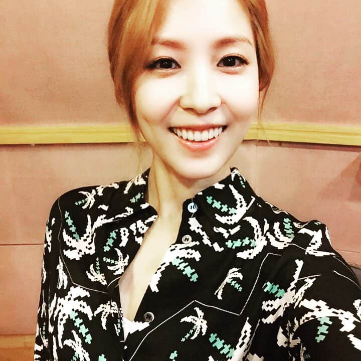 BoAのインスタグラム：「끄앙 끄앙~~~~😆😆😆😘」