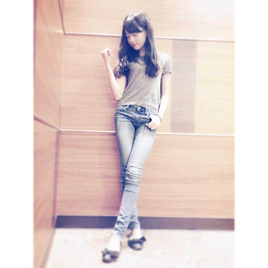 志田友美（ゆうみん）のインスタグラム：「今日の私服😽💕 ラフ🙌♡ 全身GUだよ🐣✨ 通販から買ったよん→ http://www.gu-japan.com/gutl/ #GUTL #ootd_WITH @GU_global」