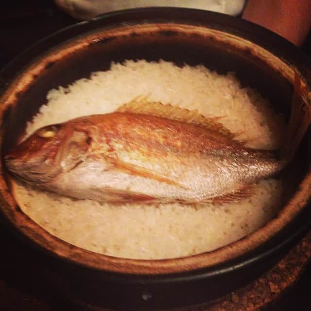 志摩有子さんのインスタグラム写真 - (志摩有子Instagram)「深夜の鯛めし。 #落語の後のお楽しみ  #禁断の #食べちゃった #明日も早朝集合」7月24日 0時00分 - ariko418