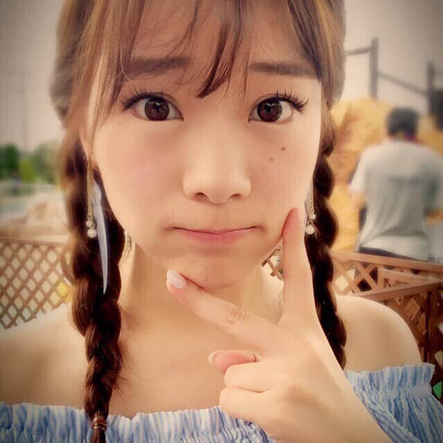 重盛さと美さんのインスタグラム写真 - (重盛さと美Instagram)「オフショルのロンパース♡ #ダズリン #昨日貧血で夕方４時まで死んでた #はしゃぎすぎてよくバタってなる #この前も卓球全身使って頑張ったらバタってなった #無駄によく動く #無駄に… #また同じような写メですません」7月24日 14時28分 - satomi_shigemori