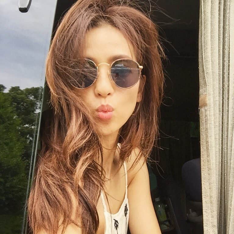 中村アンさんのインスタグラム写真 中村アンinstagram 今日は Andgirl 撮影 こんなに髪の色明るくないんだが 外の光に当たるとすごい 猛暑だ 7月25日 16時38分 Cocoannne