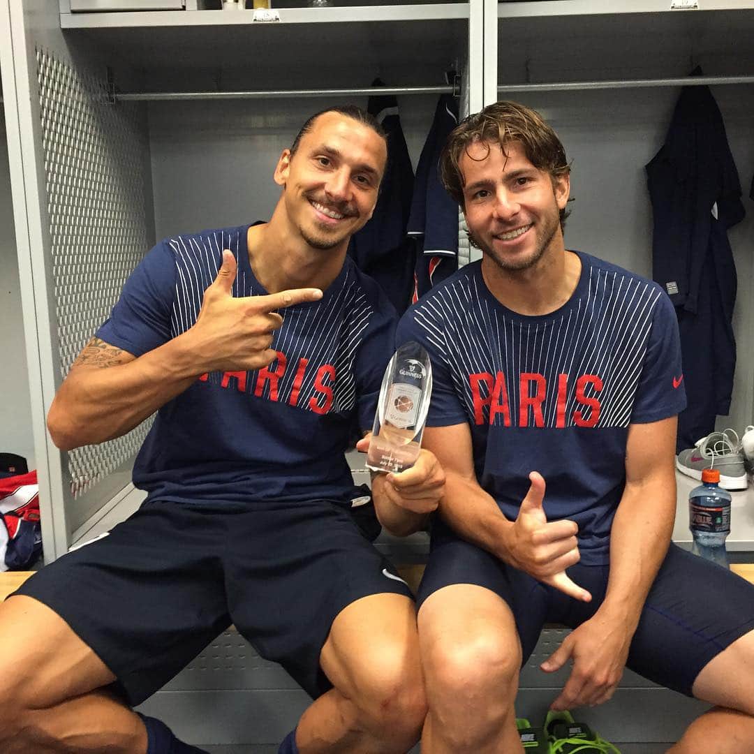 ズラタン イブラヒモビッチさんのインスタグラム写真 ズラタン イブラヒモビッチinstagram Mvp Thanks To This Guy Maxwell 7月30日 15時34分 Iamzlatanibrahimovic