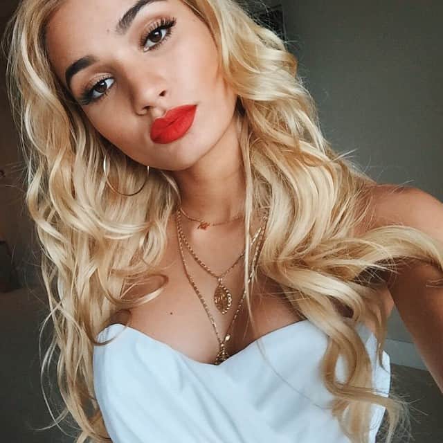 ピア・ミアのインスタグラム：「👄💫 @princesspiamia #piamia」