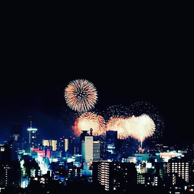 notariのインスタグラム：「#花火 #夏 #花火大会 #night  #nice  #fireworks #love #happy #follow #summer」
